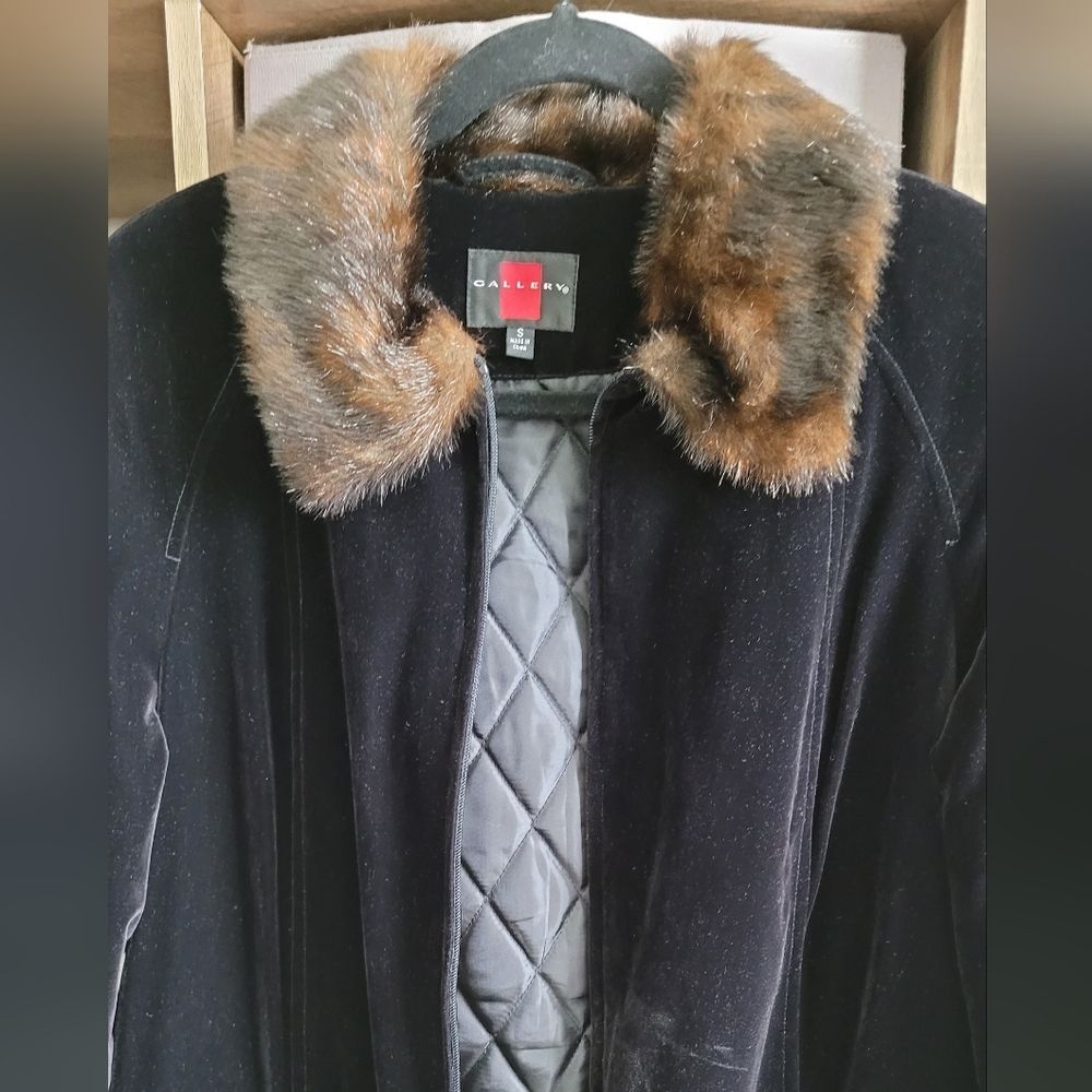 Black GALLERY Jacket with Faux Fur Trim Size Small - Picture 6 of 16